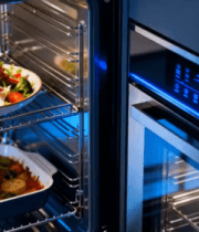 烤箱内烹饪的蔬菜与肉类3604#横屏 