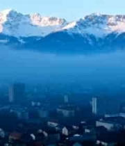  城市与雪山远景908#横屏 	 