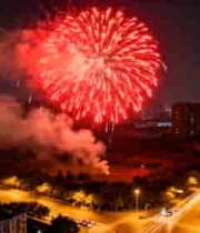  城市夜空绽放的新年烟花2971#横屏 	 - 