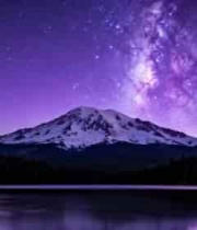  紫色银河下的雪山湖泊3278#横屏 	 