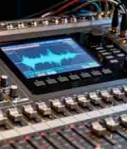  专业调音台操作特写3236#横屏 	 