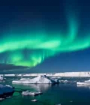  北极极光下的冰川景观956#横屏 	 