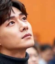  专注聆听的年轻男性观众3249#横屏 	 