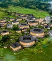  云雾中的土楼群航拍3118#横屏 	 