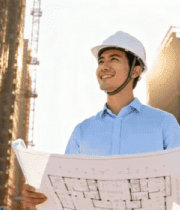 工程师工地查看建筑图纸5435#横