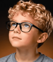 戴眼镜卷发男孩抬头特写458#横