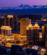 城市夜景与远处雪山风光1484#横