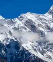  雪山峰顶云海流动2648#横屏 	 