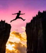  夕阳下的攀登者剪影2398#横屏 	 