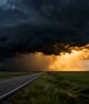  乌云下的金色光束2344#横屏 	 