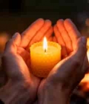  双手捧烛火焰背景2172#横屏 	 