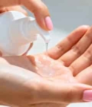  手部护肤精华液使用2133#横屏 	 