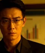  商务男性思考特写1979#横屏 	 -