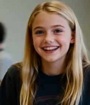  金发女孩灿烂笑容1110#横屏 	 