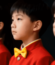 红衣黄领结儿童肖像925#横屏 