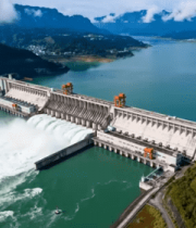 航拍三峡大坝泄洪壮观景象830#横屏 