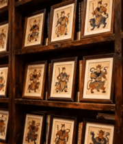 古籍书架上的传统画作673#横屏 