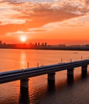 高铁桥上的日出美景571#横屏 