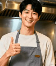 厨师竖大拇指微笑310#横屏 