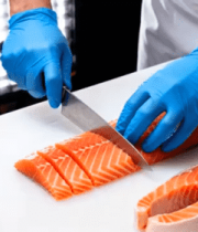 厨师切割新鲜三文鱼307#横屏 