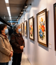 地铁里的牡丹画展390#横屏 