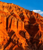 丹霞地貌骑马穿行386#横屏 