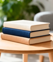 圆桌上叠放的几本书籍8895#横屏 