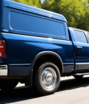 蓝色皮卡车公路行驶5672#横屏 