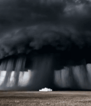 	 旷野中巨大积雨云天气景象4689#横屏 