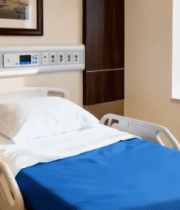 医院病房内病床及窗外城市景2861#横屏 