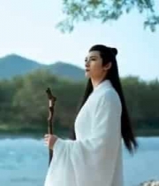 古装女子河畔持杖眺望4336#横屏 