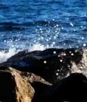 海浪拍打礁石的自然景象2173#横屏 