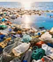 海滩海洋垃圾堆积景象1070#横屏 