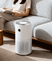 女子沙发上阅读与空气净化器场景4907#横屏 