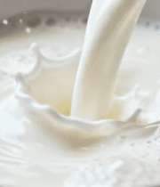 牛奶倒入容器特写5580#横屏 