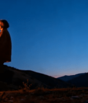 男子户外手持火焰道具8489#横屏 