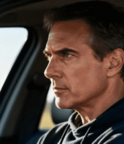 男子车内驾驶特写素材491#横屏 