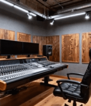 专业录音室设备场景3894#横屏 