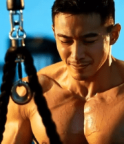 男性健身房健身锻炼画面1942#横屏 