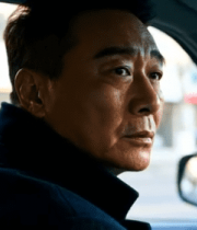 	 男子驾驶汽车车内特写(1)10738#横屏 