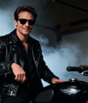 	 男士坐摩托车竖大拇指3100#横屏 