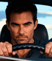 男人驾驶汽车特写365#横屏 