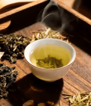 木制托盘上的茶饮与茶叶11689#横屏 