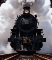 蒸汽火车行驶在跨海铁桥上12178#横屏 