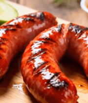 木板上的烤香肠特写5207#横屏 