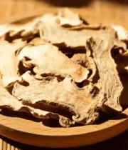 木盘内摆放的中药材特写14527#横屏 