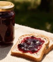 面包涂抹果酱户外静物素材7595#横屏 