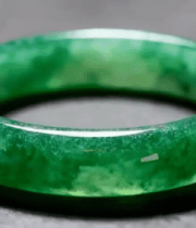 绿色翡翠玉镯特写4742#横屏 
