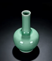 绿色瓷器花瓶特写13942#横屏 