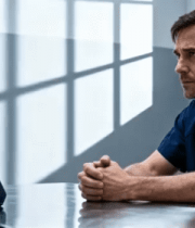 两人于室内面对面交谈场景7007#横屏 